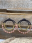 Mobile Preview: Perlenohrringe mit wunderschöner Farbkombination aus weissen und goldfarbenen Perlen. Sorgfältige Handarbeit aus Thailand.