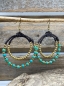 Preview: Ohrhänger mit wunderschöner Farbkombination aus türkisen und goldenen Perlen. Sorgfältige Handarbeit aus Thailand.