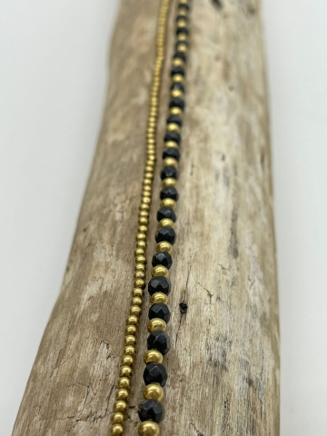 Zweireihiges Perlenkettchen für das Fussgelenk im Boho-Stil - Liv