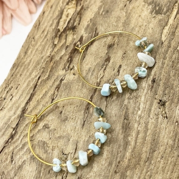 Goldene Ohrringe mit türkis-blauen Larimar-Steinen "Larina"