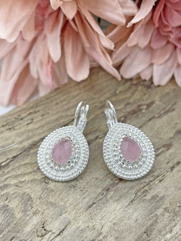 Silberne Ohrringe mit rosé Jade-Stein in Tropfenform und breitem Silberrahmen "Aino" - Pink Sand