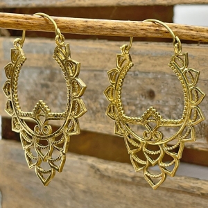 Bohemische Ohrringe mit detailreichem Design
