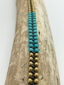 Hübsche Fusskette mit goldenen und grünblauen Perlen Boho-Style
