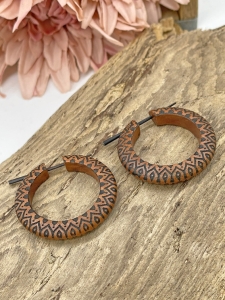 Wunderschöne Ohrringe aus Holz im Indian Style
